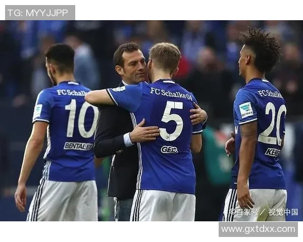 沙尔克与曼城激战正酣谁能在欧冠赛场上笑到最后