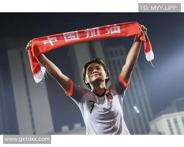 楚阿梅尼的崛起与挑战：一位年轻球员在国际足球舞台上的奋斗历程